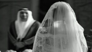 سبب ضرب العريس في زفافه