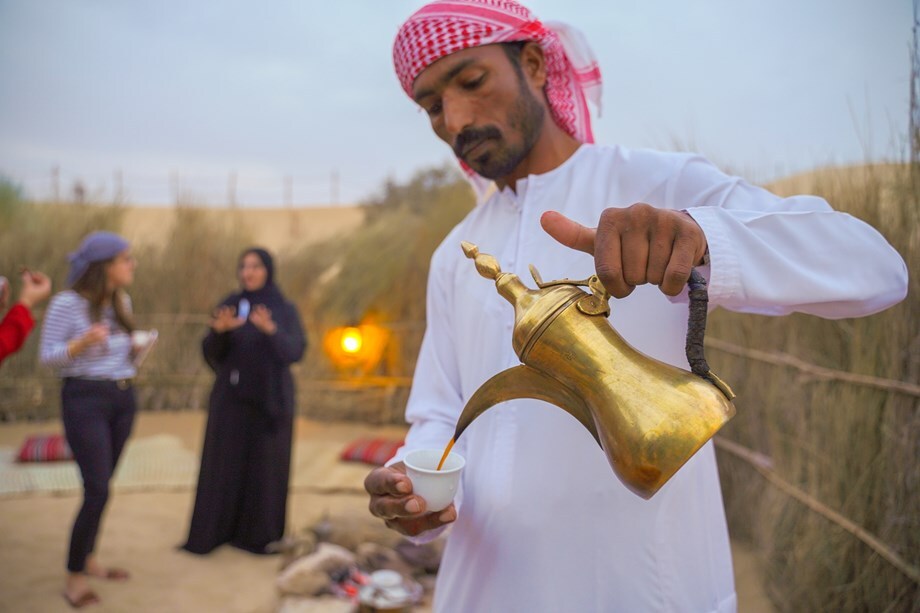 traditional arabic drinks desert coffee bedouin 1