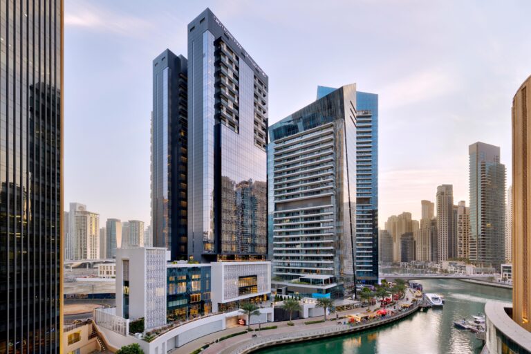 Crowne Plaza Dubai Marina An Ihg Hotel Exterior