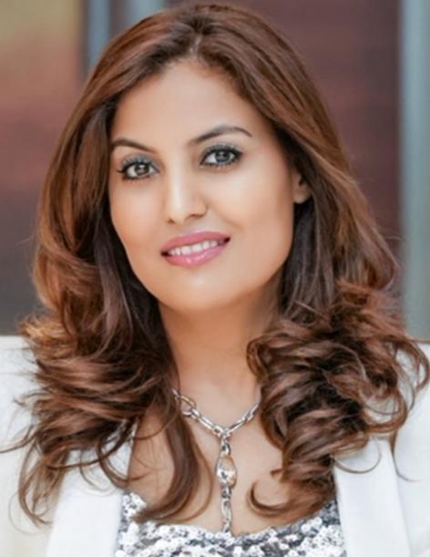 آمنة المرزاق مديرة مركز التدريب والتطوير الوظيفي