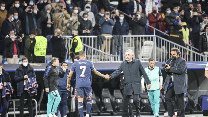 كيليان مبابي مع انشيلوتي مدرب ريال مدريد