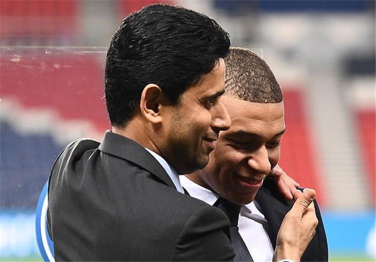 مبابي مع ناصر الخليفي