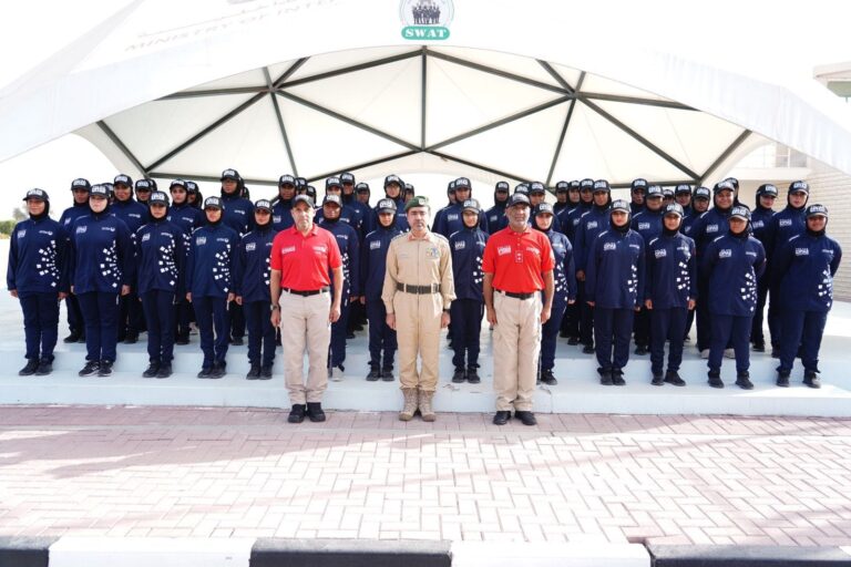 شرطة دبي تُخرج دورتي الاستجابة الأولى للحالات الطارئة للعنصر النسائي