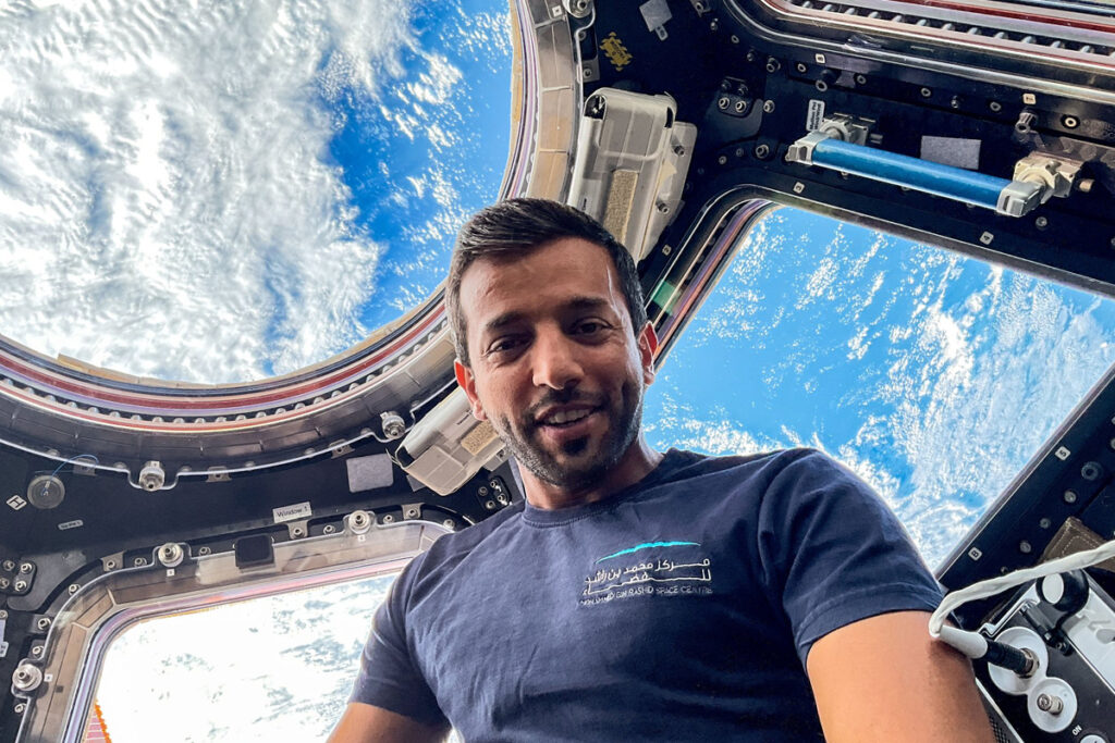 سلطان النيادي