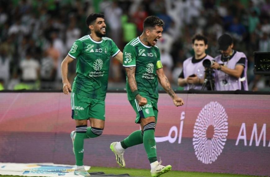 فيرمينيو مهاجم الأهلي السعودي