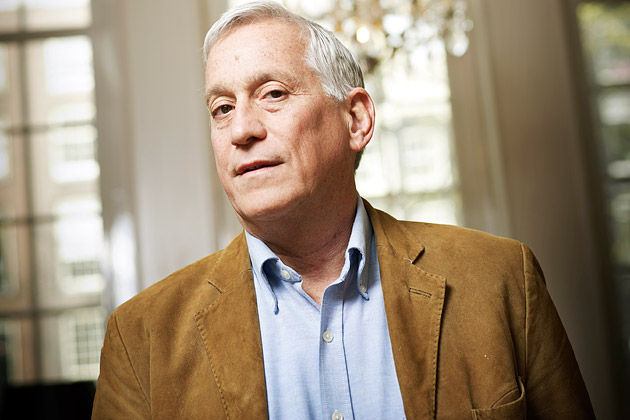 الكاتب الأمريكي والتر إيزاكسون