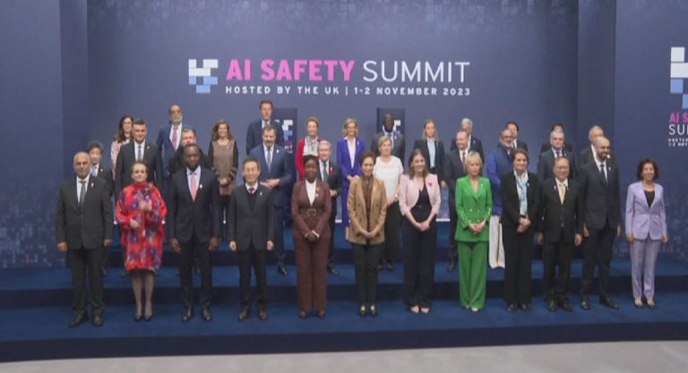 بمشاركة 28 دولة.. أول قمة عالمية تجتمع لاحتواء كوارث الذكاء الاصطناعي
