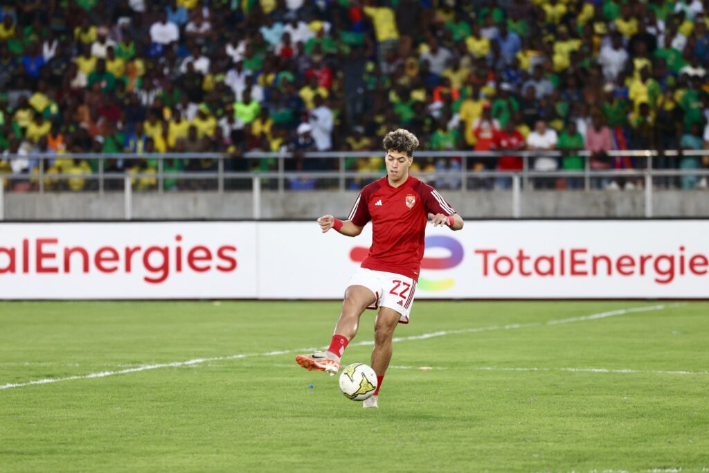 إمام عاشور لاعب الأهلي