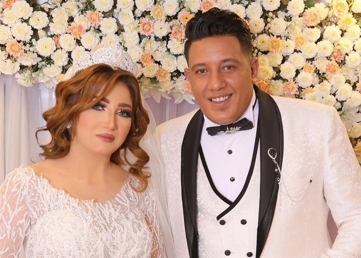 حمو بيكا مع زوجته