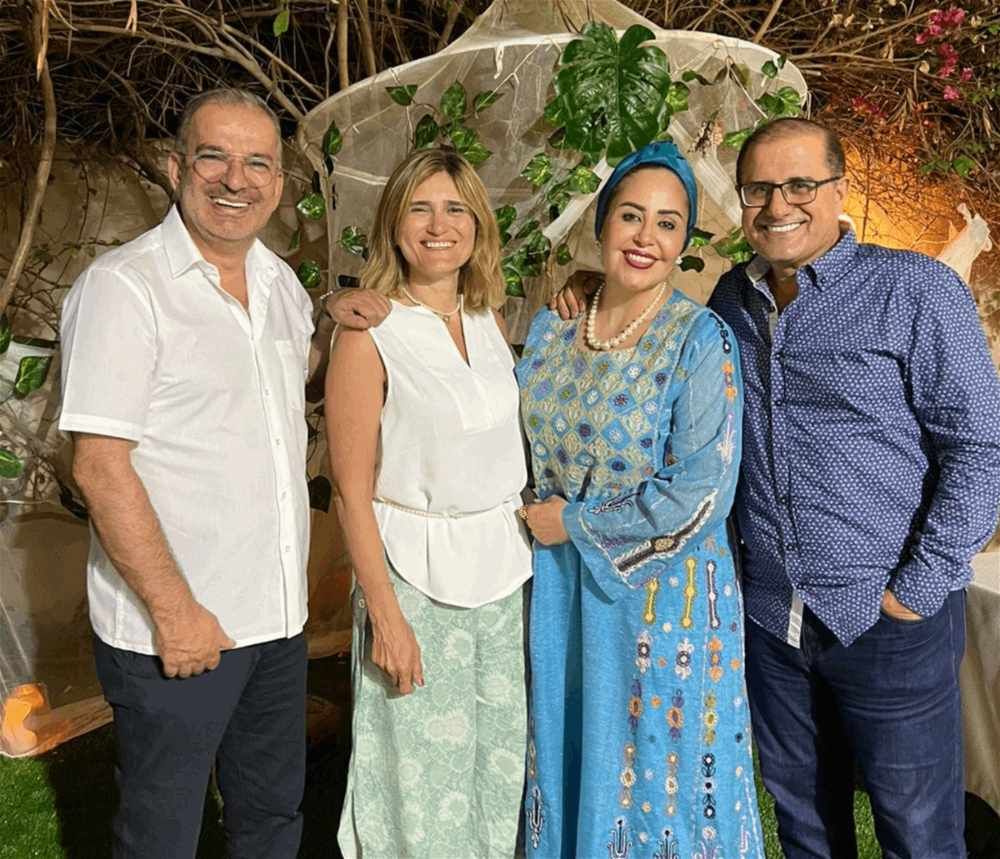 طوني خليفة مع زوجته