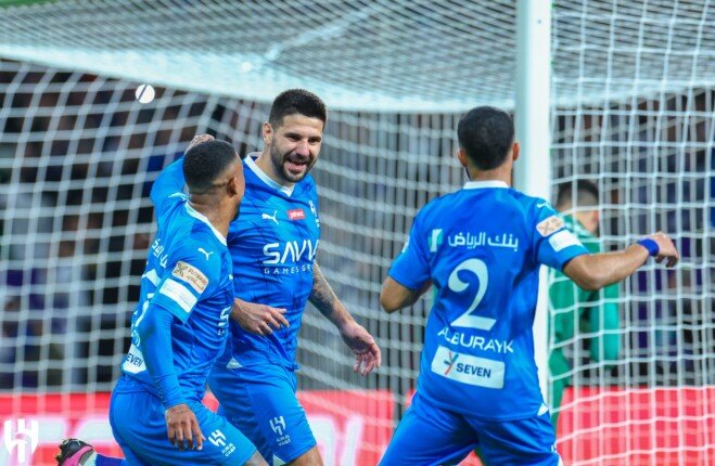 الهلال ضد ضمك