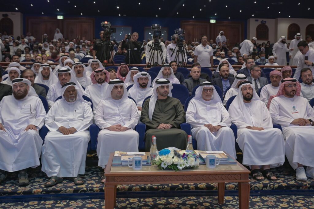 الشيخ منصور بن محمد بن راشد كرم شخصية العام الإسلامية لجائزة دبي الدولية للقرآن الكريم 2024