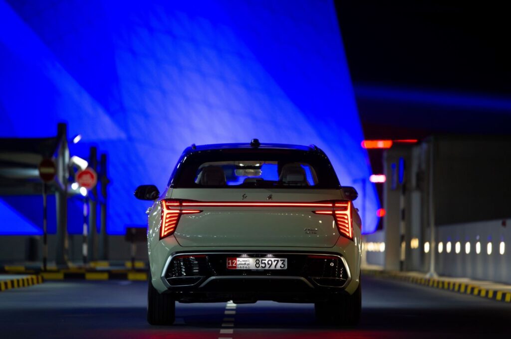 سيارة هونشي إتش إس 3