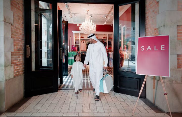 التسوق ضمن فعاليات عيد الفطر 2024 في دبي