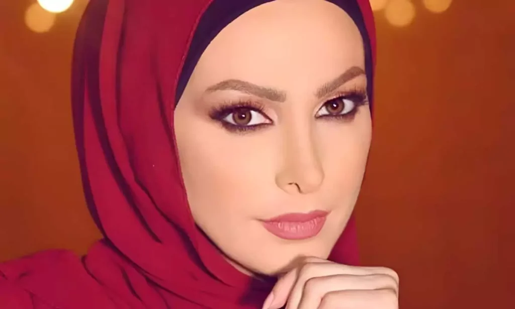 اللبنانية أمل حجازي تثير الجدل بعد ظهورها بدون حجاب