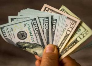 استقرار تام في سعر الدولار أمام الجنيه المصري خلال عطلة البنوك سعر الدولار