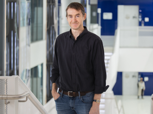 البروفيسور بالدوين عميد جامعة محمد بن زايد للذكاء الاصطناعي