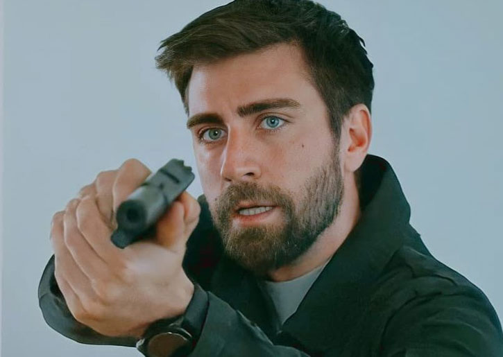 الممثل التركي تشاغلار أرطغرل