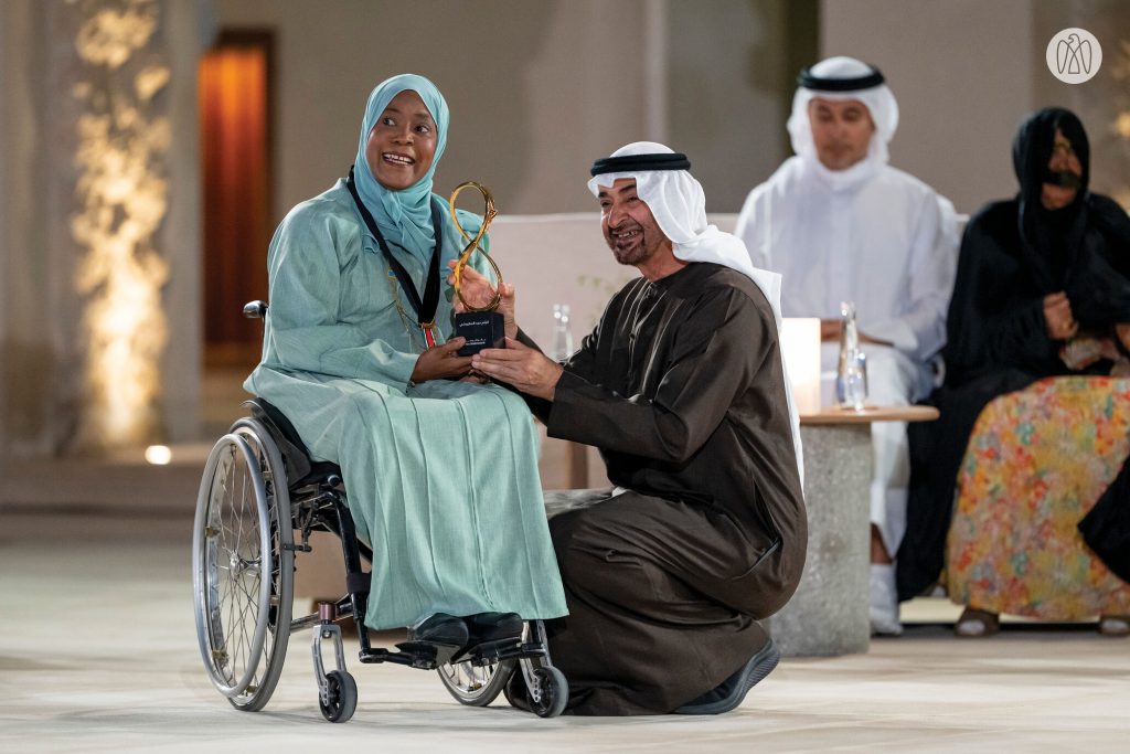 رئيس الإمارات خلال تكريم جائزة أبوظبي 2024