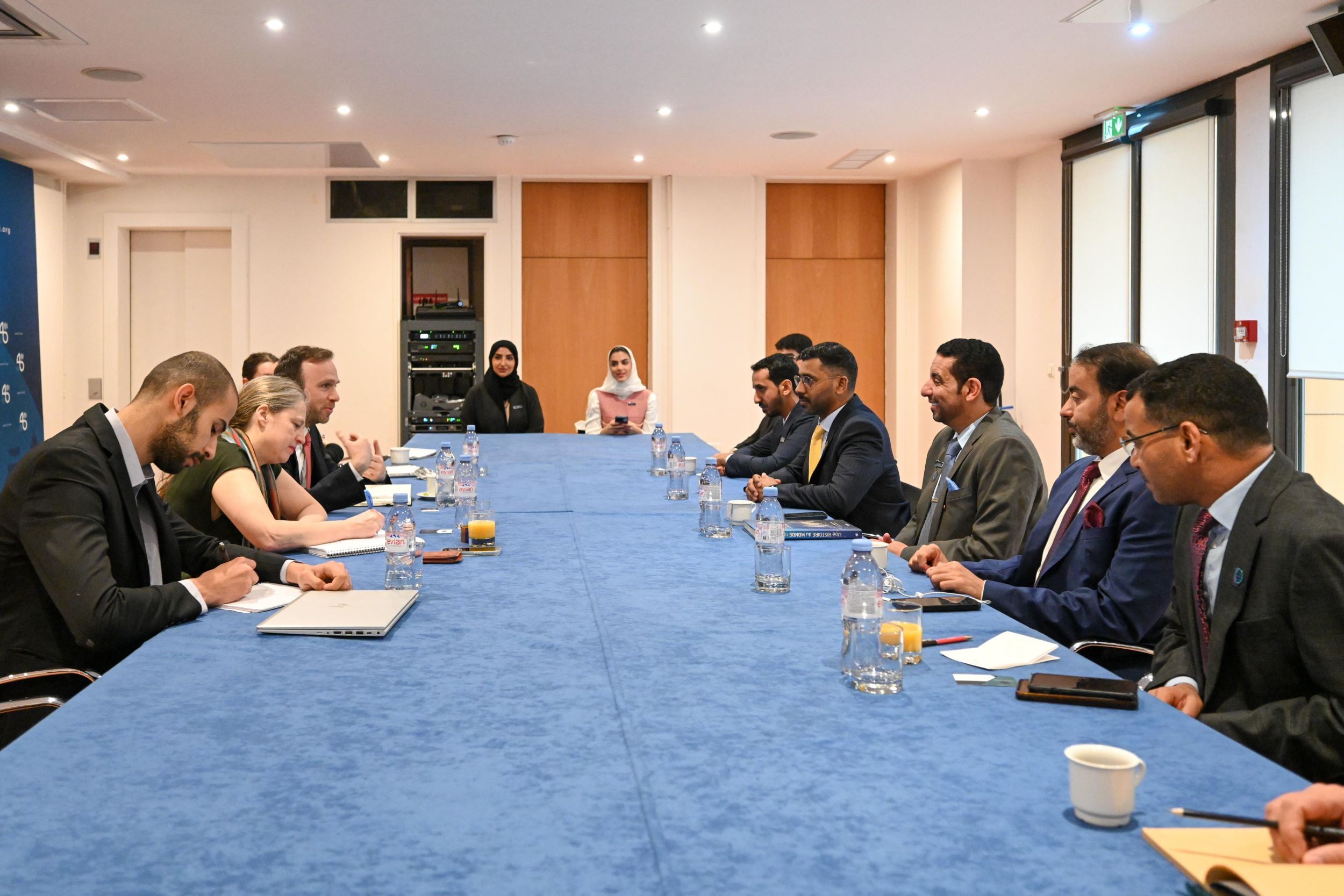 تعزيز التعاون البحثي والمعرفي مع مركز السياسة الأوروبية في فرنسا