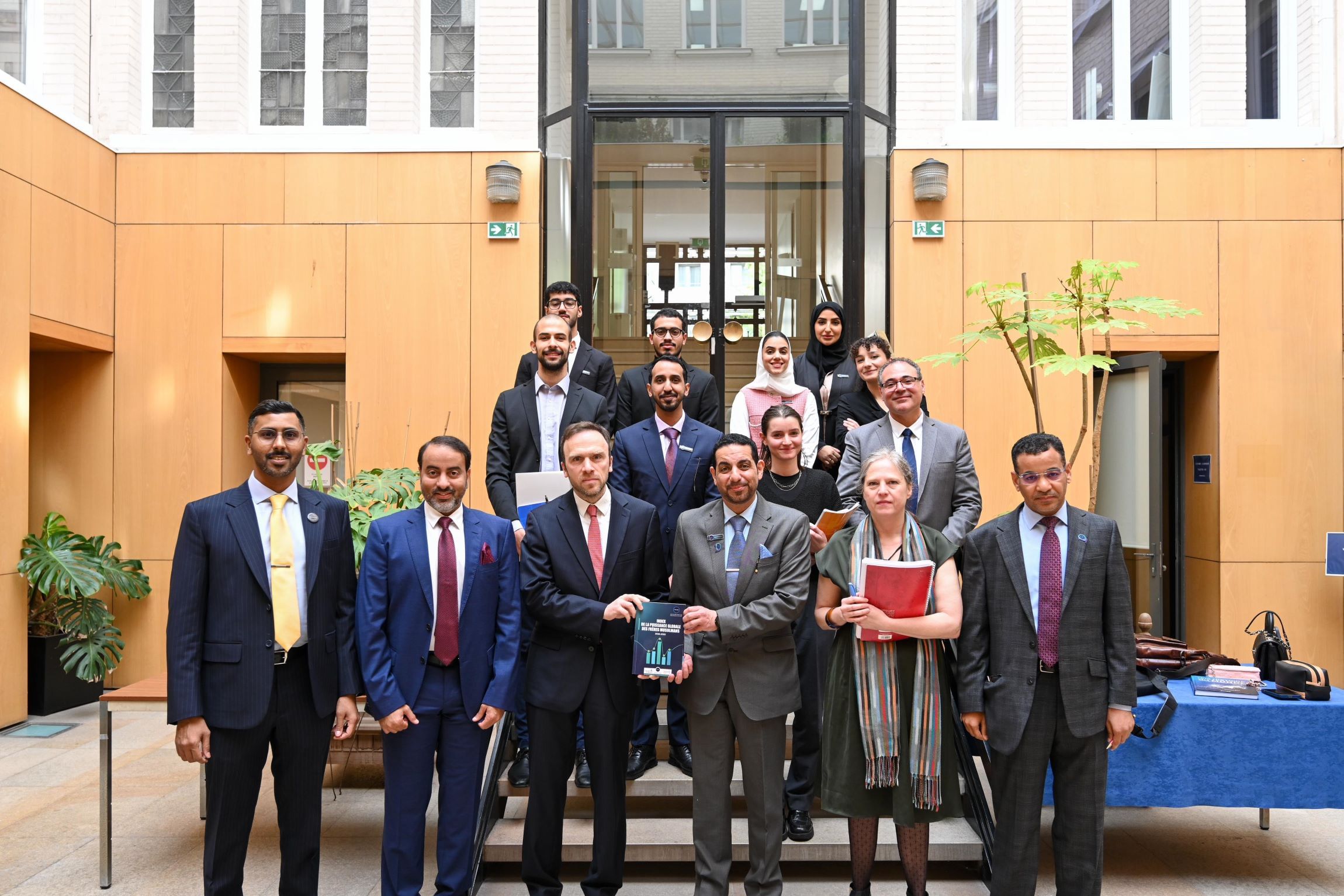 تعزيز التعاون البحثي والمعرفي مع مركز السياسة الأوروبية في فرنسا