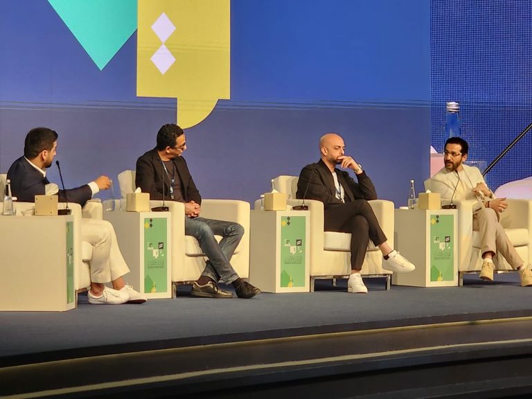 أحمد حلمي ومروان حامد وأحمد مراد في المؤتمر الدولي للنشر العربي لمناقشة أسرار صناعة السينما