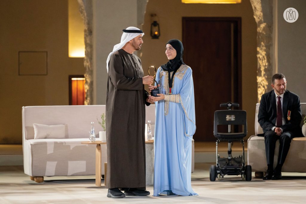 رئيس الإمارات خلال تكريم جائزة أبوظبي 2024