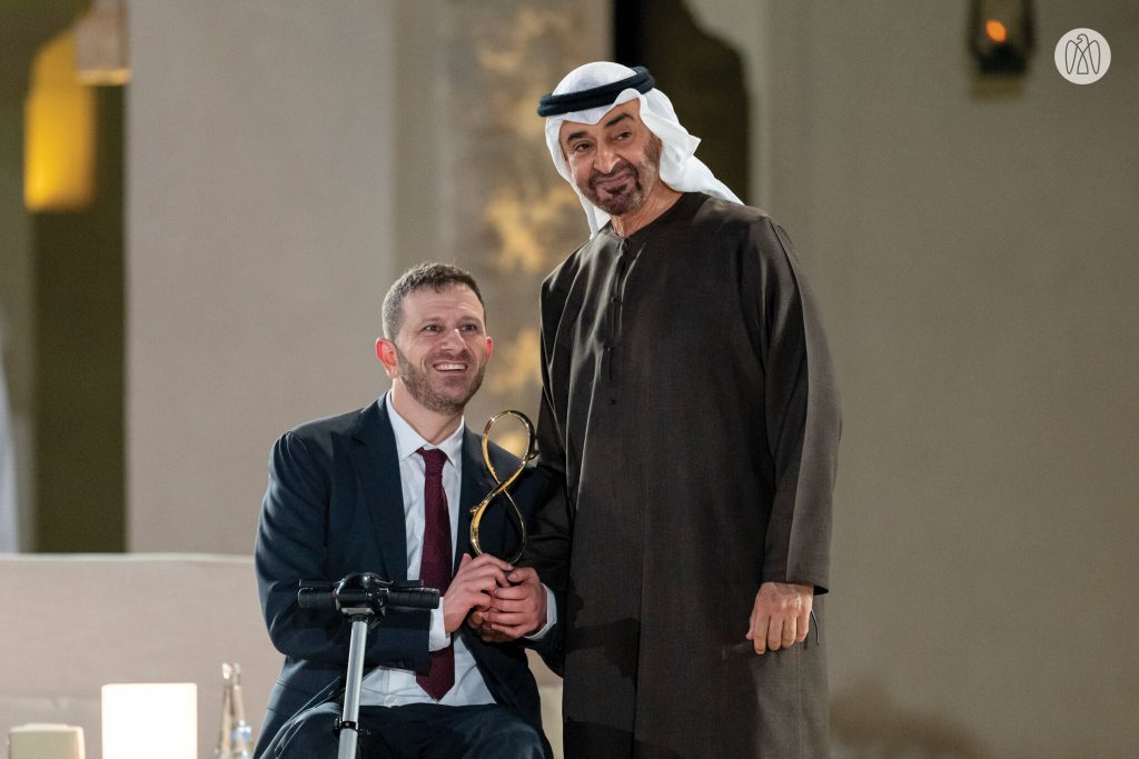رئيس الإمارات خلال تكريم جائزة أبوظبي 2024