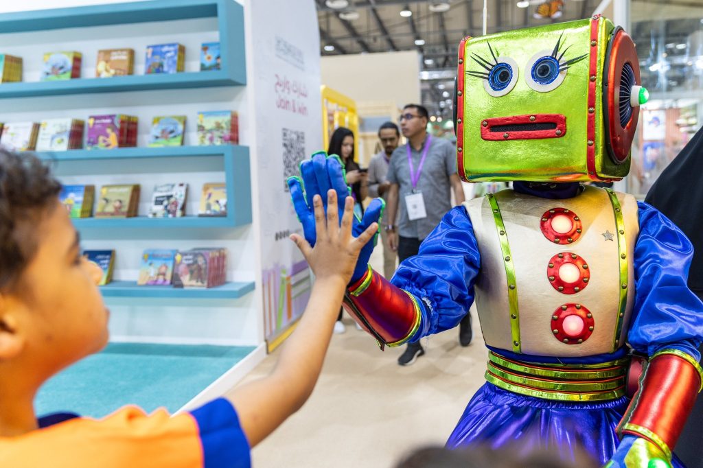 مدينة الروبوتات في مهرجان الشارقة القرائي للطفل