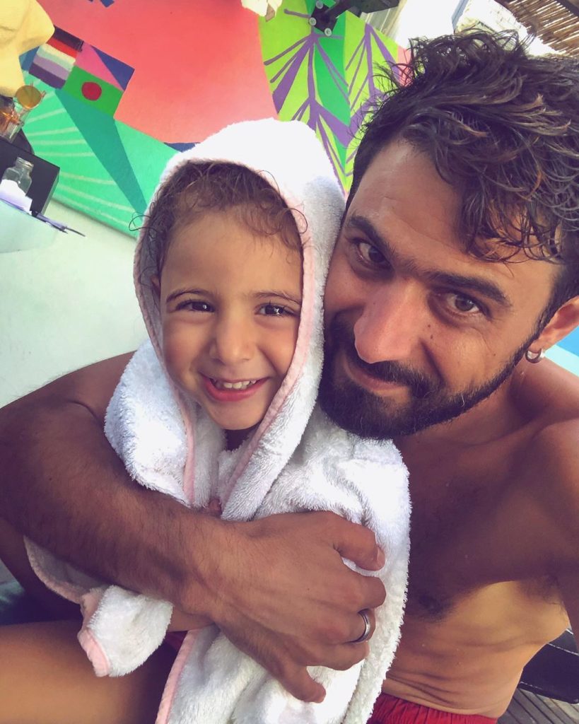 وسام فارس مع ابنته ياسمين من زوجته الأولى