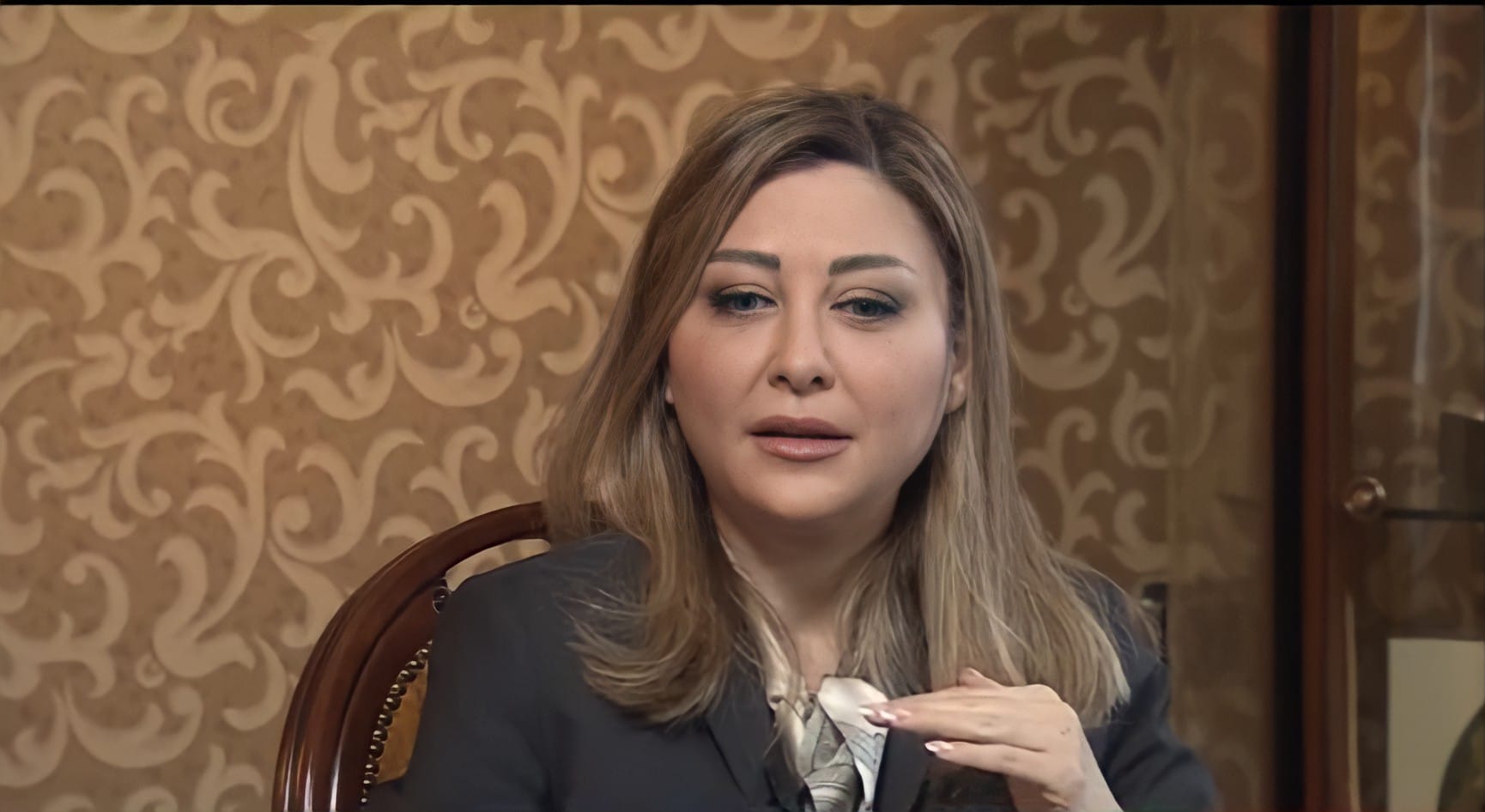 السابعة الإخبارية | عاجل.. من هم أزواج لونا الشبل.. سامي كليب