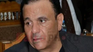 صورة للفنان المصري محمد فؤاد من عزاء وزير الأوقاف السابق