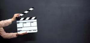 البلوغرز والتيكتوكرز ممنوعون من التمثيل