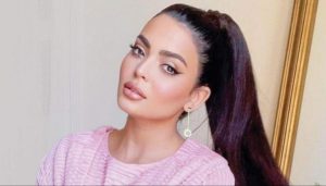 بعد فيديو مثير للجدل وذكر أسماء جلال بالاسم.. الإفراج عن مصفف الشعر “زين” وتواصل التحقيقات أسماء جلال