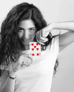 مايان السيد تكشف للمرة الأولى طلاق والديها: “أتمنى يفضلوا أصحاب بعد الانفصال” مايان السيد