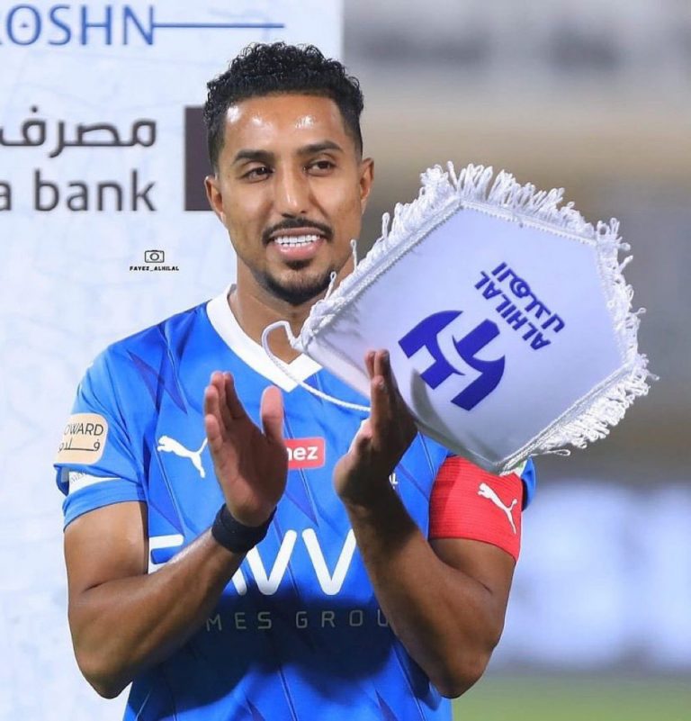 سالم الدوسري لاعب الهلال السعودي