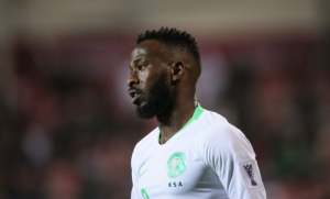 شائعة رحيل فهد المولد تشعل مواقع التواصل.. الحقيقة الكاملة وراء وضعه الصحي اللاعب فهد المولد