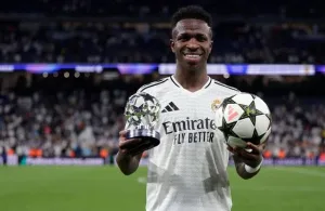 فينيسيوس جونيور يوقع عقدًا جديدًا مع ريال مدريد حتى 2030 1329CBD7 EF4F 4784 8498 D18819298A8F