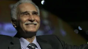 أزمة معاش عبد الرحمن أبو زهرة تثير الجدل في الوسط الفني وأشرف زكي يتدخل.. ما القصة ؟ E36BB303 57ED 46F1 8FB3 5155B1F5B72A