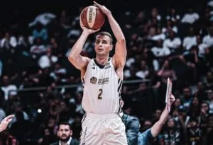 انضموا إلى حماسة كرة السلة مع "نادي دبي" في ربع نهائي الدوري الأدرياتيكي E6889BBF FEA7 450B 9059 5C5CE74A3988