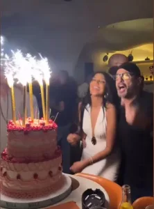 بعد ظهورها في أحضان أحمد السقا.. من هي شيرين شيحة؟ 679 1