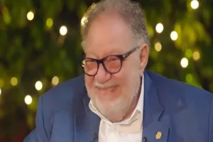 يحيى الفخراني.. "الملك لير" يعود للمسرح القومي.. يحيى الفخراني يستدعي الذكريات ويشعل المشاعر في مؤتمر ضخم بالقاهرة 7666