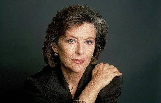 وفاة النجمة الفرنسية نيكول كرواسيل بعد صراع طويل مع المرض نيكول كرواسيل