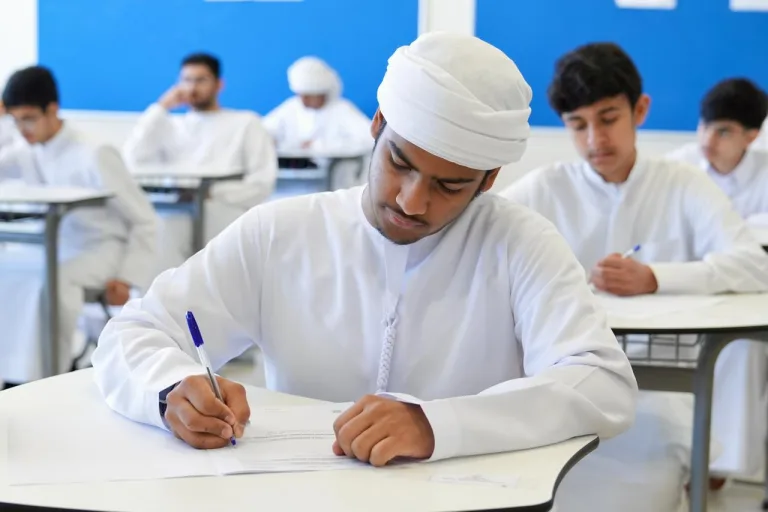 اختبارات الإعادة