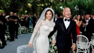 جيف بيزوس يفاجئ الجميع بعد حفل زفافه الأسطوري بالبندقية جيف بيزوس