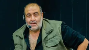 سامح عبدالعزيز يترجل بصمت.. المخرج الذي قدّم الواقع كما هو يرحل عن عالمنا سامح عبدالعزيز