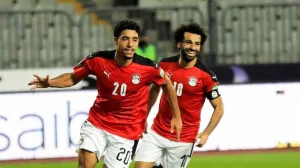 عمر مرموش ومحمد صلاح يسطعان بقائمة أغلى 10 صفقات للاعبين أفارقة عمر مرموش وصلاح