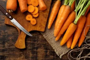 بين الأسطورة والحقيقة.. هل الجزر فعلاً يقوّي النظر؟ الجزر