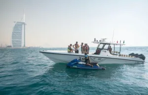 شرطة دبي وسلطة دبي البحرية تضبطان 431 مخالفة بحرية وتحجزان 41 دراجة مائية في حملة تفتيشية كبرى شرطة دبي