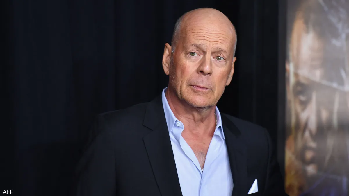 إيما هيمينغ تواجه القرار الأصعب في رحلة بروس ويليس مع الخرف إيما هيمينغ